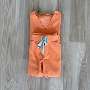 Figs Women's Scrub Set